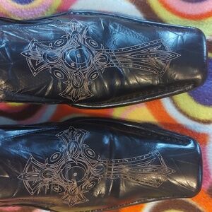 ROBERT WAYNE Black Leather Square Toe ROME Loafers with Etched Cross SZ 13